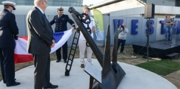 Inauguration de l'ancre du Dumont d’Urville